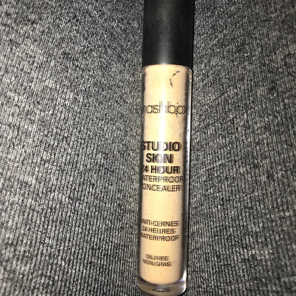 Smashbox 24 hour concealer